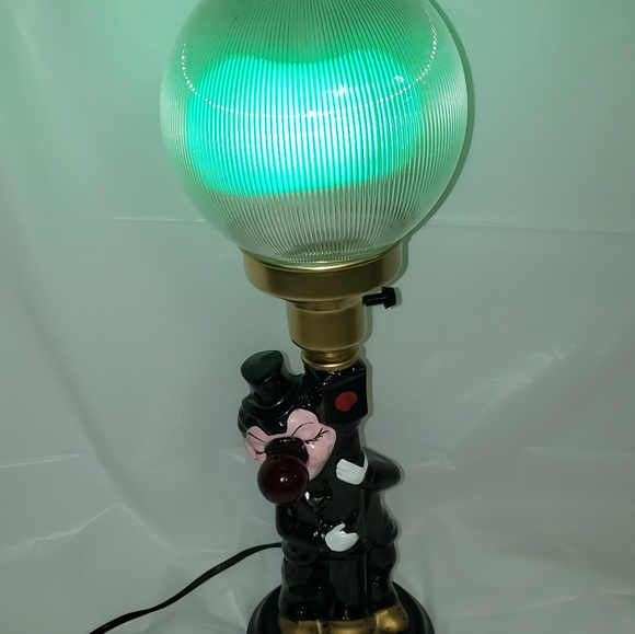 RARE VINTAGE RESTORED DRUNK HOBO LEANING ON LIGHT POLE - Picture 10 of 15